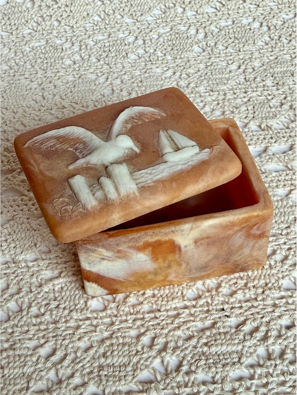 Vintage Design Seagull Trinket Box Faux Alabaster Resin Jewelry Keepsake Box